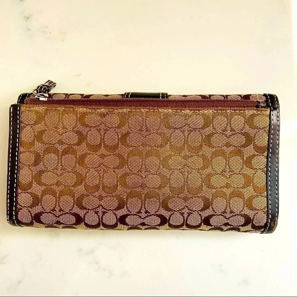 Coach Signature Large Envelope Wallet - Picture 2 of 11